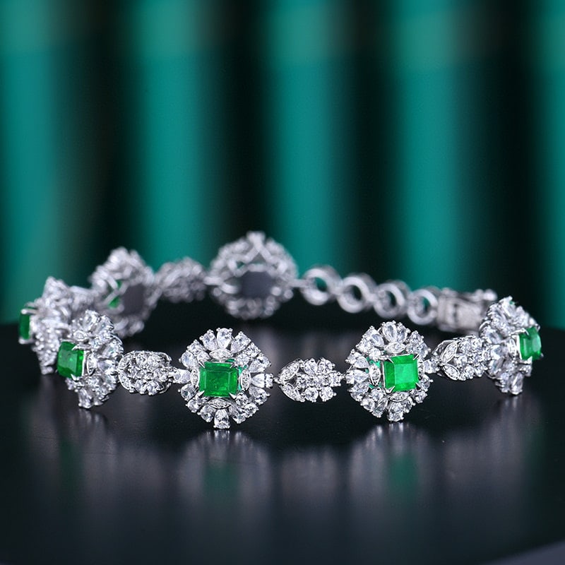 14k Gold 2.25 Ctw Vivid Green Natural Emerald & Diamond Bracelet - 2