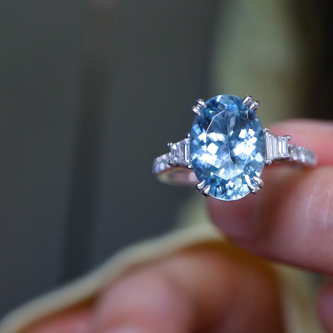 14k Gold 3.13 Ctw Natural Aquamarine & Diamond Ring - 5