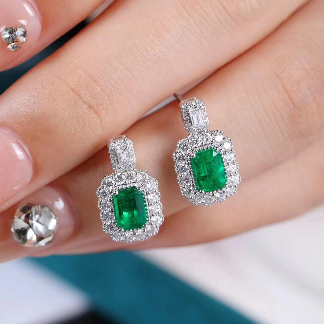 14k Gold 2.02 Ctw Vivid Green Natural Emerald & Diamond Earrings - 5