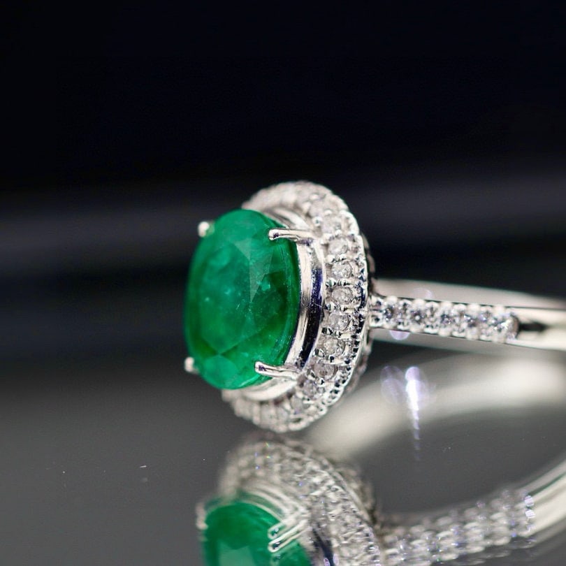 14k Gold 3.39 Ctw Vivid Green Natural Emerald & Diamond Ring - 3