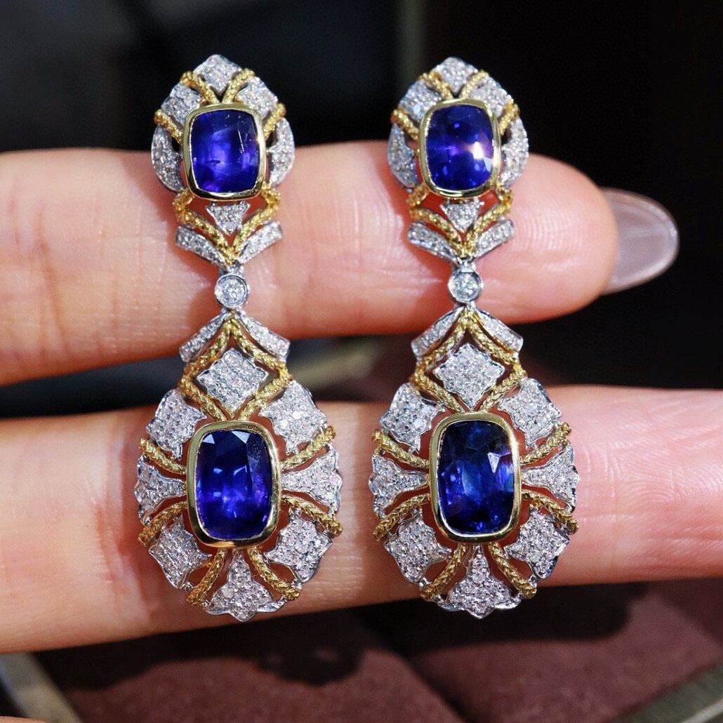14k Gold 5.00 Ctw Natural Sapphire & Diamond Earrings: Ref:230950205 // gold content:14k gold // main gemstone:sapphire // shape:cushion // carat weight:4. 46ct // color:blue // treatment:natural // // adjacent gemstone 2 : diamond // shape:round //