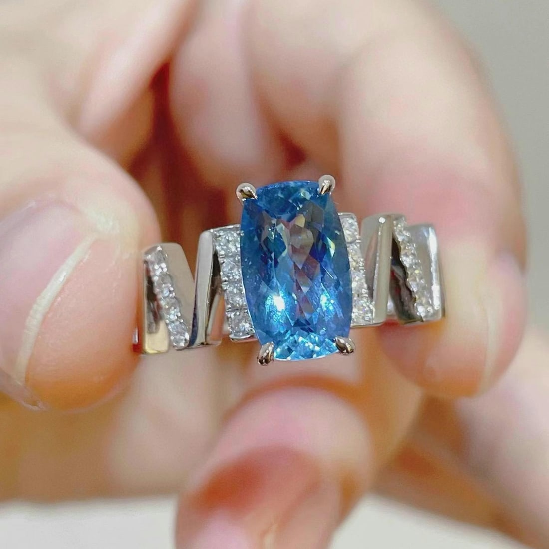 14k Gold 2.25 Ctw Natural Aquamarine & Diamond Ring - 6