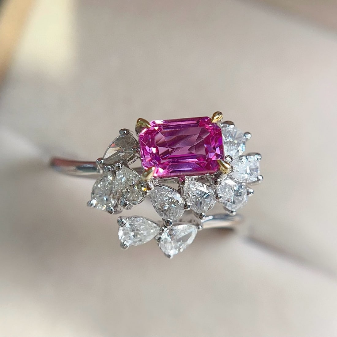 14k Gold 1.00 Ct Natural Padparadscha Sapphire & Diamond Ring - 2