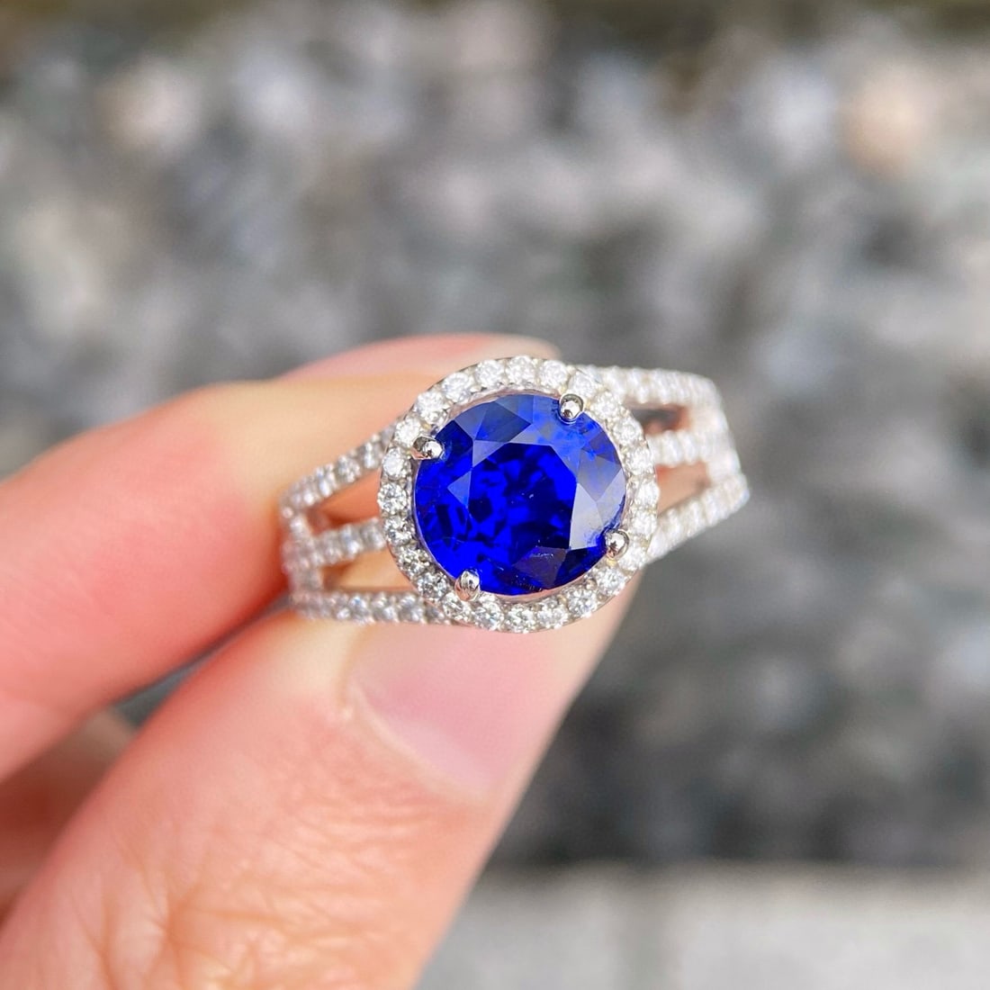 14k Gold 3.21 Ctw Natural Sapphire & Diamond Ring - 4