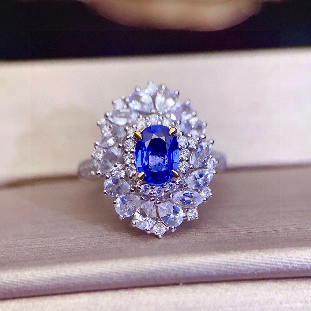 14k Gold 2.56 Ctw Natural Sapphire & Sapphire Ring: Ref:230950253 // gold content:14k gold // ring size:7. 25us // // main gemstone:sapphire // shape:oval // carat weight:0. 93ct // color:cornflower blue // treatment:natural // // adjacent gemstone 2 :