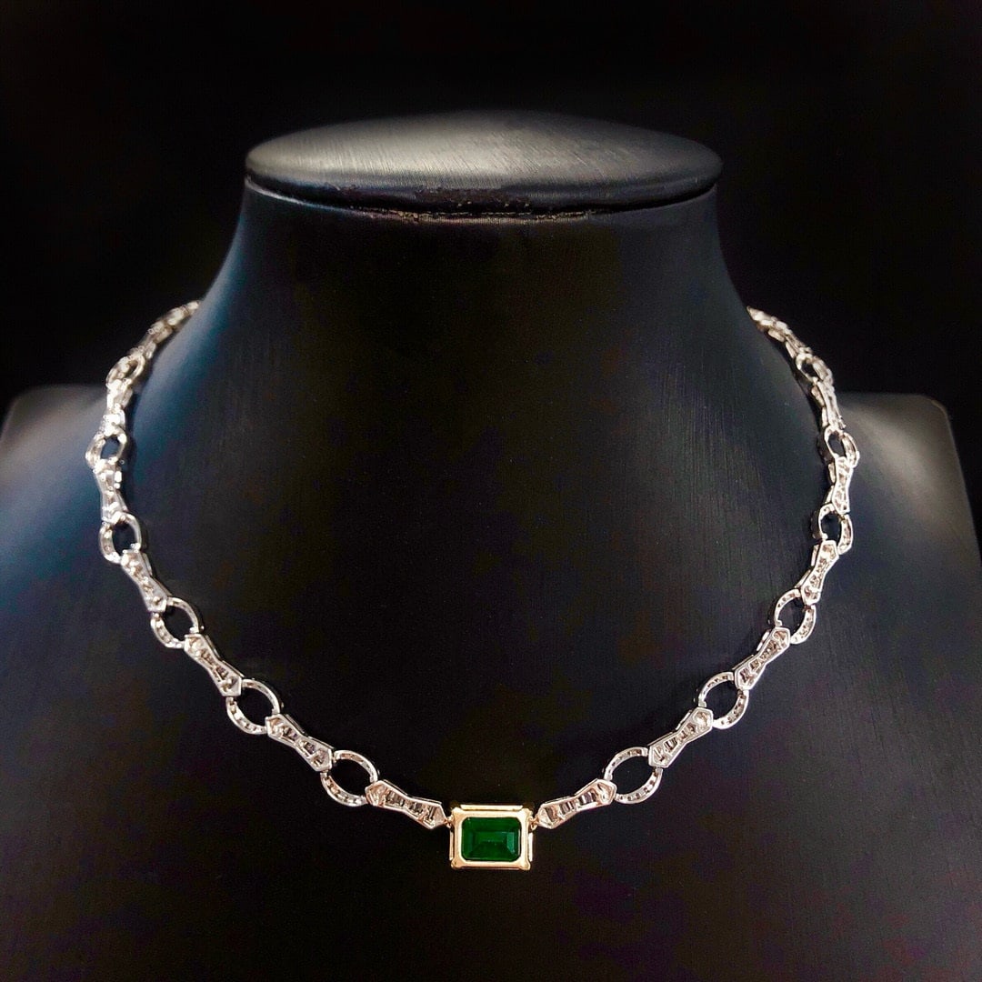 14k Gold 8.26 Ctw Vivid Green Natural Emerald & Diamond Necklace - 4