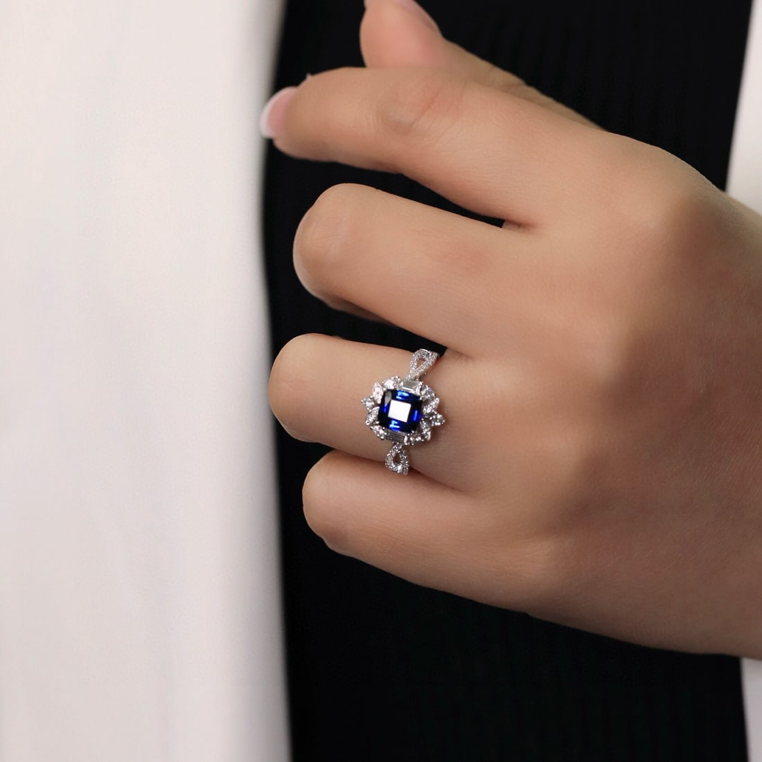 14k Gold 2.13 Ctw Natural Sapphire & Diamond Ring - 4