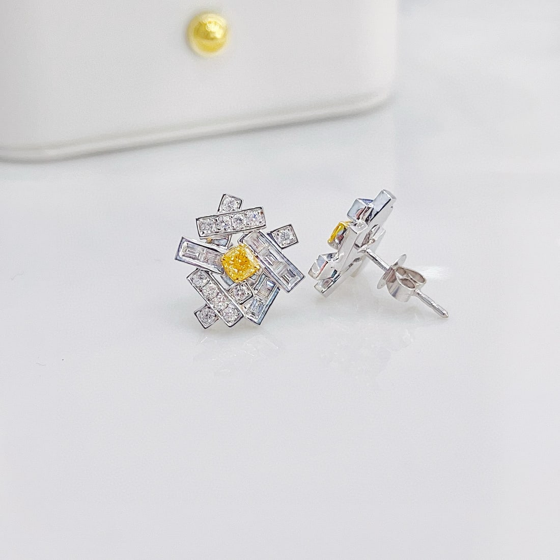 14k Gold 1.04 Ctw Natural Yellow Diamond & Diamond Earrings - 3