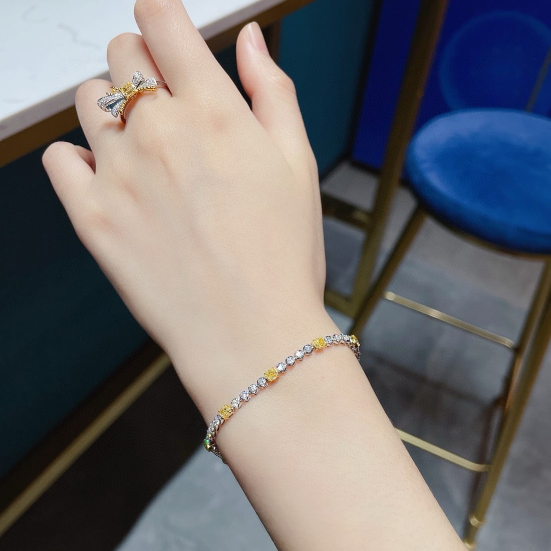 14k Gold 2.95 Ctw Natural Yellow Diamond & Diamond Bracelet - 2