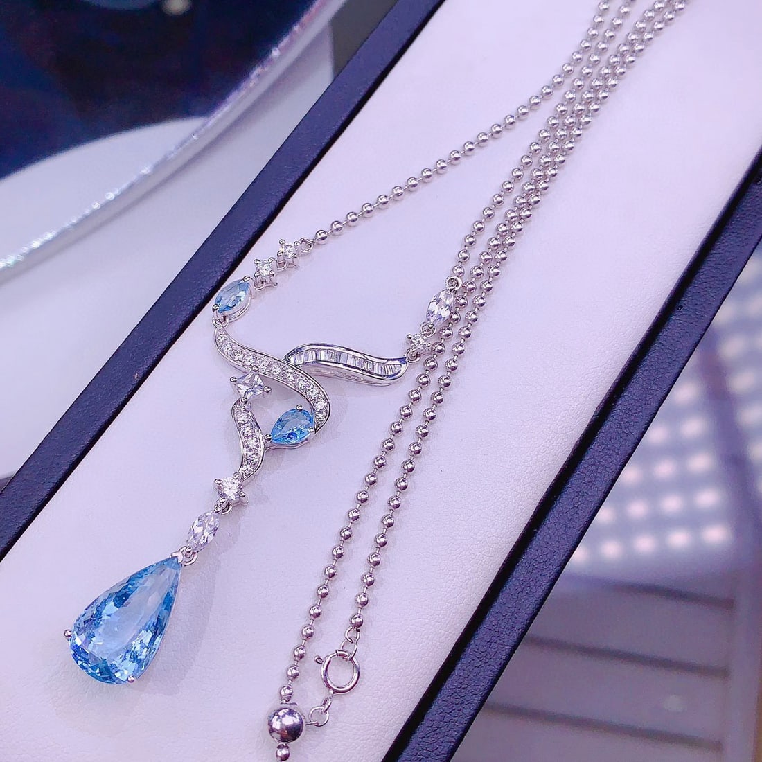 14k Gold 7 Ct Natural Aquamarine & Diamond Necklace - 5