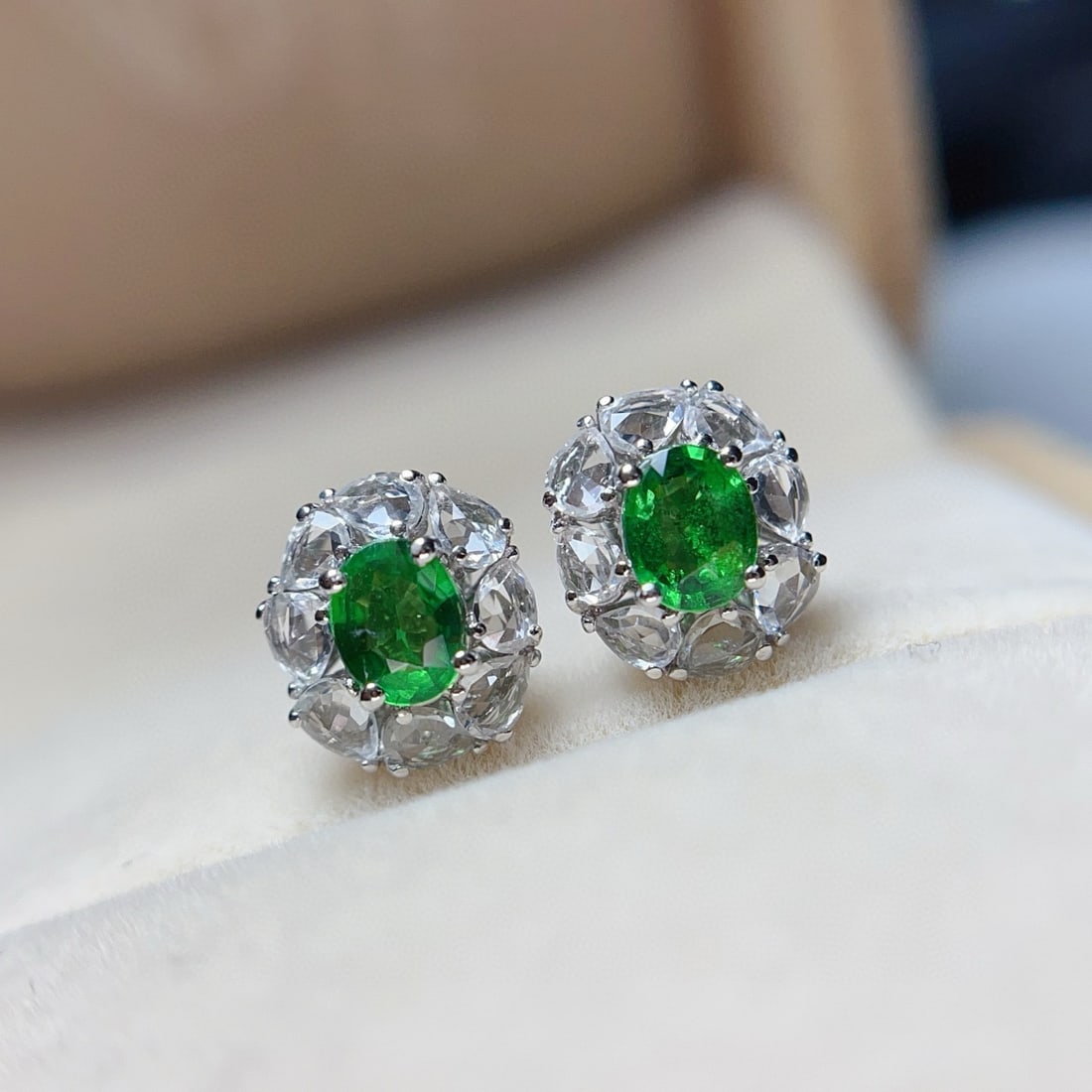 14k Gold 1.00 Ct Natural Tsavorite & Sapphire Earrings - 6