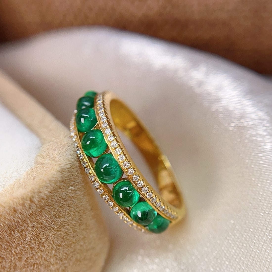 14k Gold 1.50 Ct Vivid Green Natural Emerald & Diamond Ring - 2