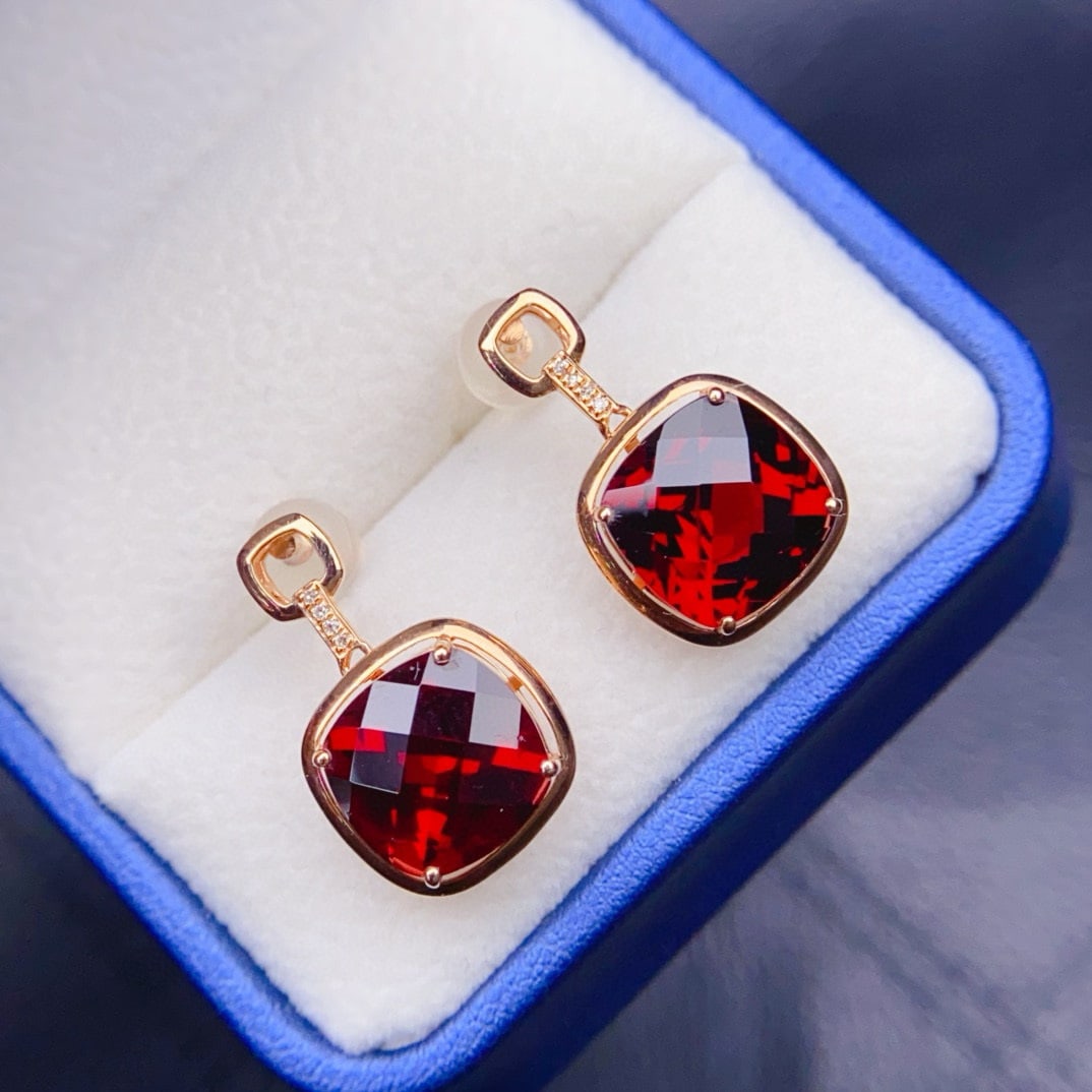 14k Gold 11.04 Ct Natural Garnet & Diamond Earrings - 3