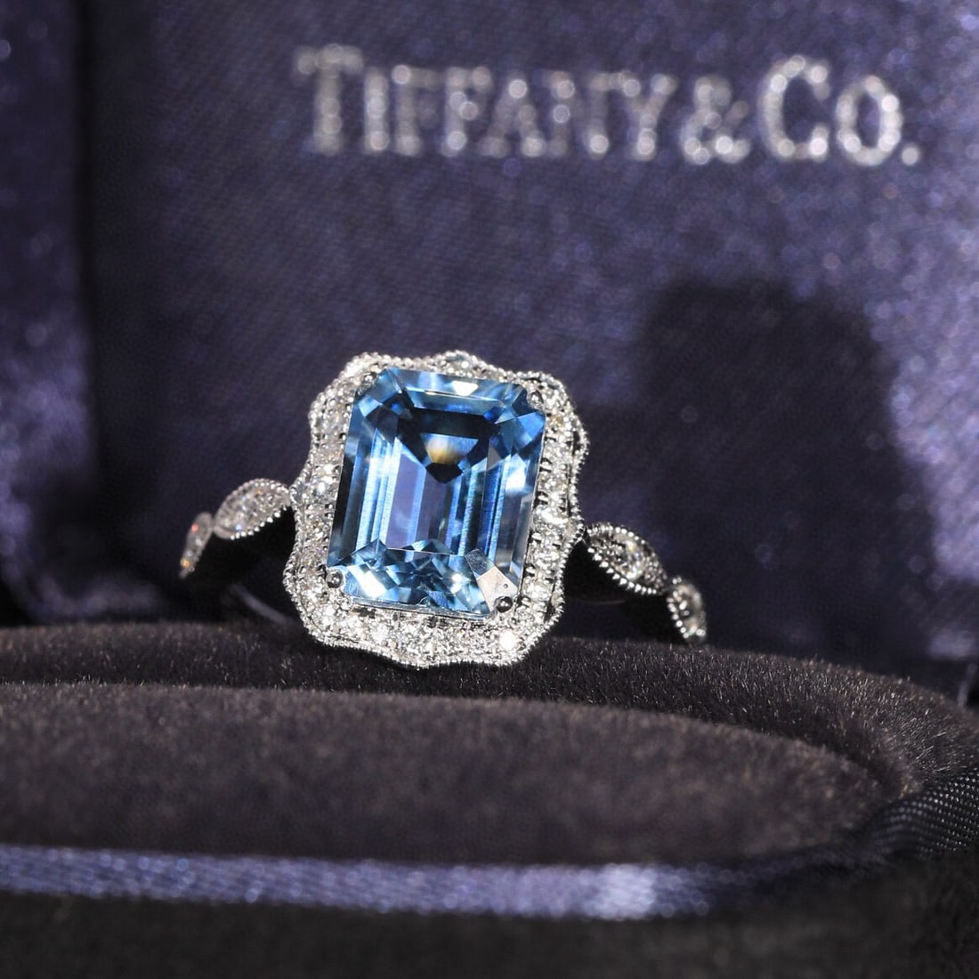 14k Gold 2.00 Ct Natural Aquamarine & Diamond Ring - 9