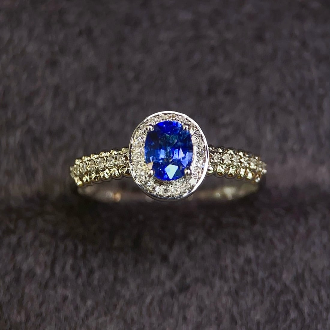14k Gold 0.6 Ct Natural Sapphire & Diamond Ring (1 of 7)