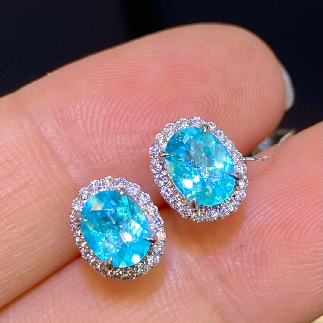 14k Gold 1.30 Ctw Natural Paraiba Tourmaline & Diamond Earrings: Ref:230950369 // gold content:14k gold // main gemstone:paraiba tourmaline // shape:oval // carat weight:0. 95ct // color:blue // treatment:natural // // adjacent gemstone 2 : diamond // shape:round /