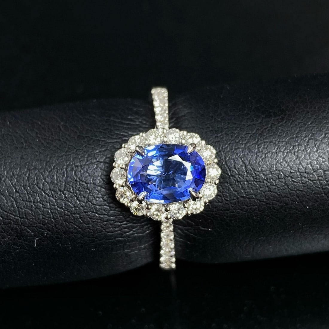 14k Gold 1.87 Ctw Natural Sapphire & Diamond Ring - 4