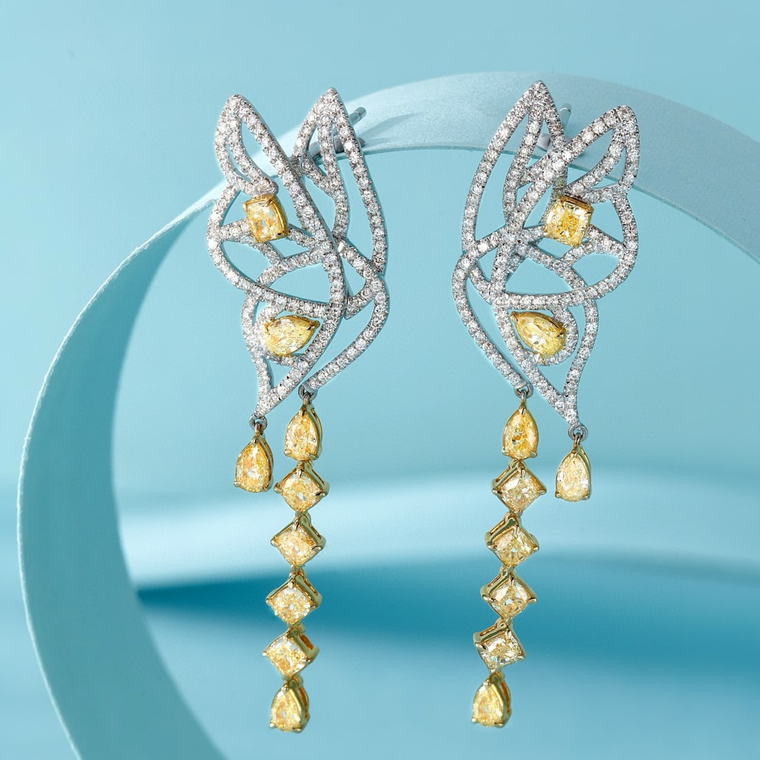 14k Gold 2.42 Ctw Natural Yellow Diamond & Diamond Earrings: Ref:230950390 // gold content:14k gold // main gemstone:yellow diamond // shape:multiply // carat weight:1. 70ct // color:yellow // treatment:natural // // adjacent gemstone 2 : diamond // shape:round