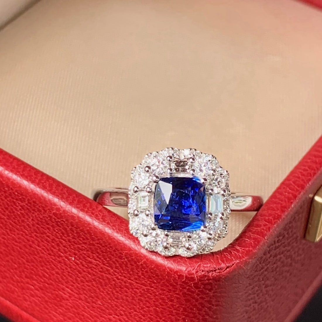 14k Gold 1.50 Ctw Natural Sapphire & Diamond Ring (1 of 8)