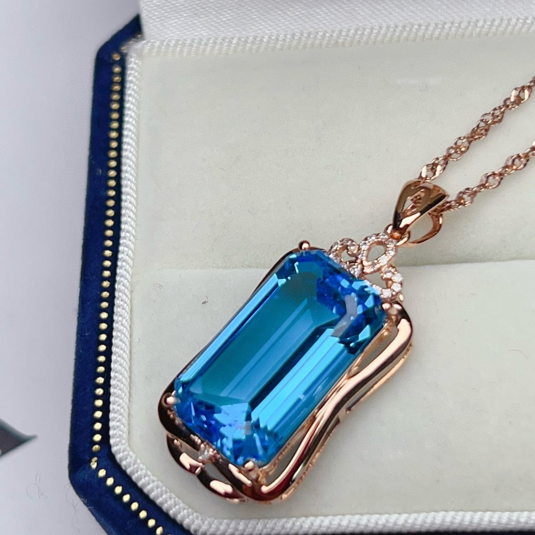 14k Gold 13.16 Ctw Natural Topaz & Diamond Pendant( Without Chain ) - 3