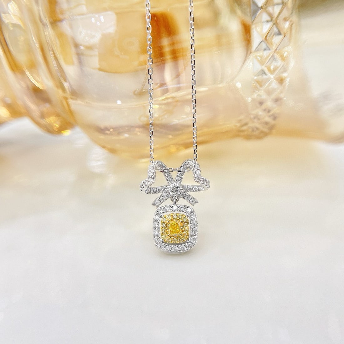 14k Gold 0.63 Ctw Natural Yellow Diamond & Diamond Necklace: Ref:230950420 // gold content:14k gold // main gemstone:yellow diamond // shape:cushion // carat weight:0. 19ct // color:yellow // treatment:natural // // adjacent gemstone 2 : diamond //