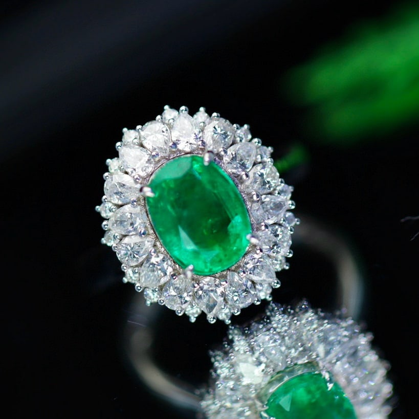 14k Gold 3.28 Ctw Vivid Green Natural Emerald & Diamond Ring - 3