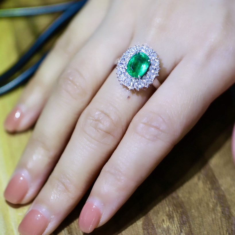 14k Gold 3.28 Ctw Vivid Green Natural Emerald & Diamond Ring - 7