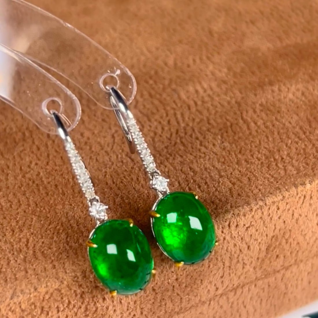 14k Gold 5.5 Ct Vivid Green Natural Emerald & Diamond Earrings - 4