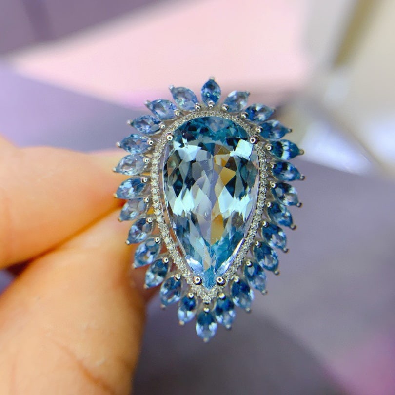 14k Gold 9.31 Ctw Natural Aquamarine & Aquamarine Ring: Ref:230950448 // gold content:14k gold // ring size:7. 25us // // main gemstone:aquamarine // shape:pear // carat weight:7. 5ct // color:blue // treatment:natural // // adjacent gemstone 2 :