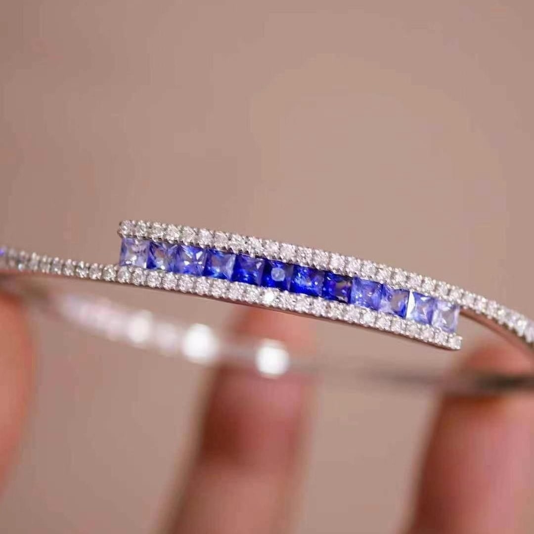 14k Gold 2.25 Ctw Natural Sapphire & Diamond Bangle - 6