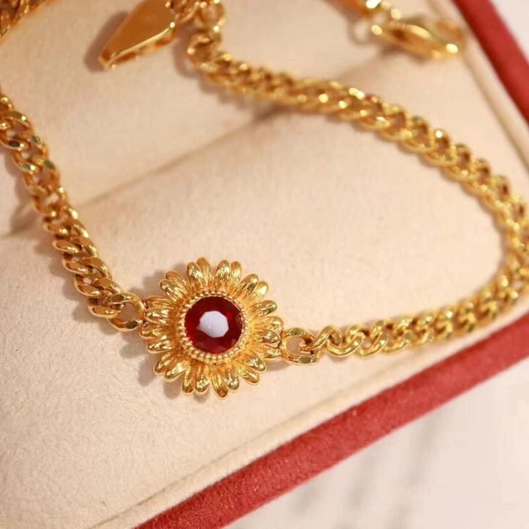 14k Gold 0.64 Ct Natural Ruby & Flowers Bracelet - 8