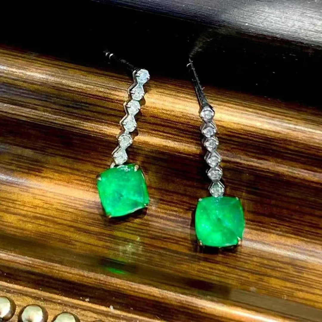 14k Gold 2 Ct Natural Emerald & Diamond Earrings - 2
