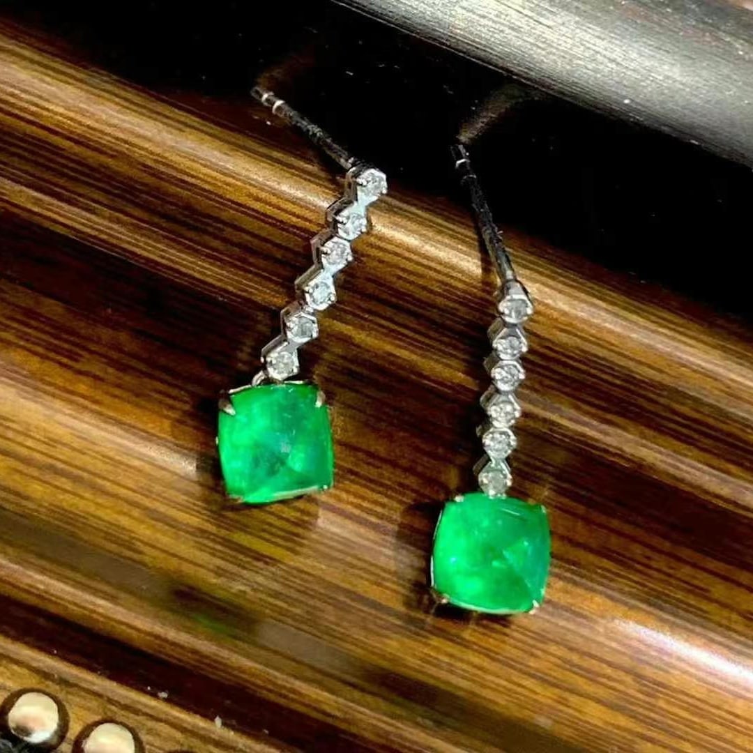 14k Gold 2 Ct Natural Emerald & Diamond Earrings - 3