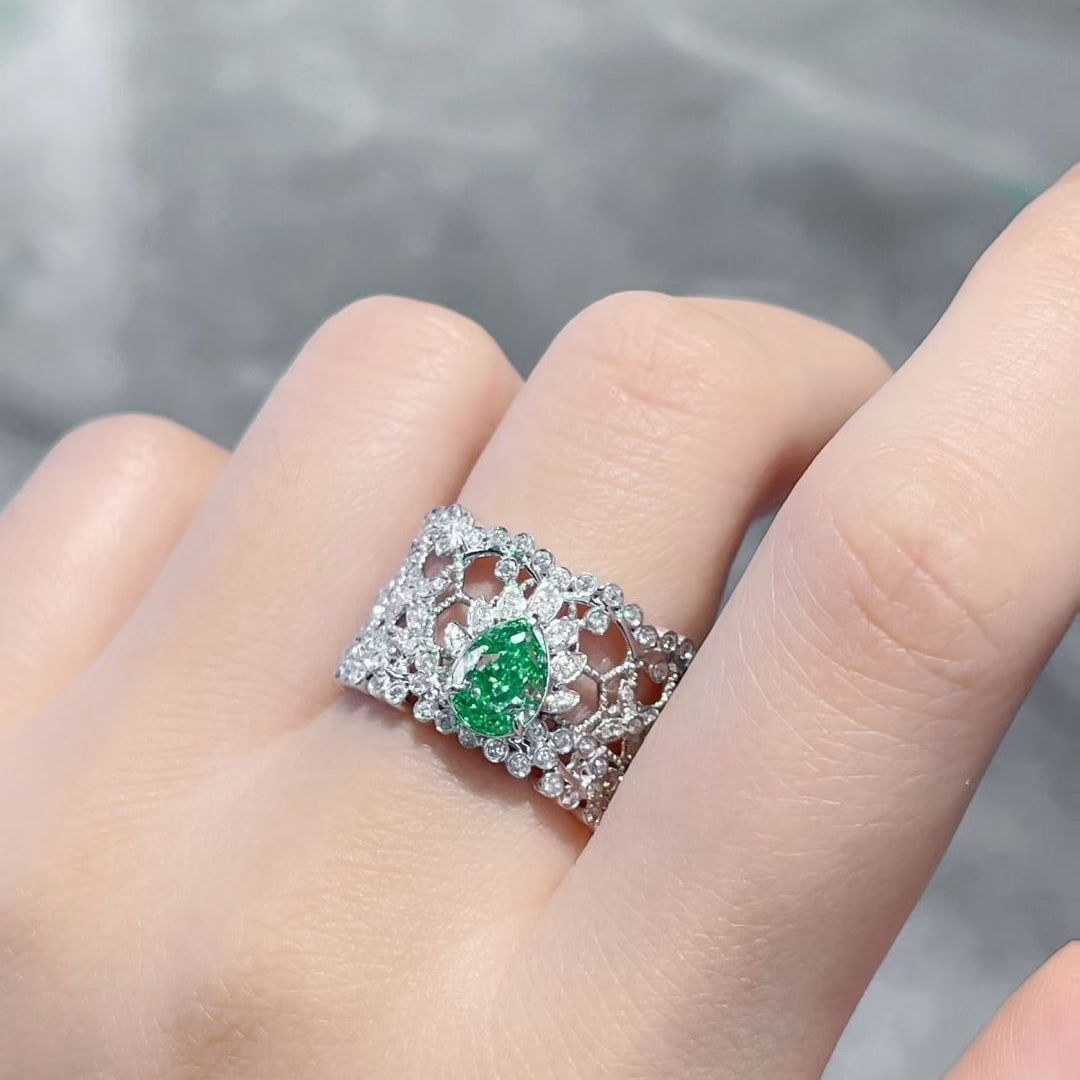 14k Gold 1.57 Ctw Natural Green Diamond & Diamond Ring - 4