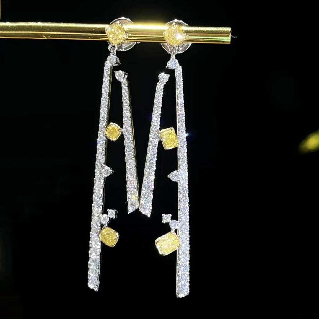 14k Gold 1.87 Ctw Natural Yellow Diamond & Diamond Earrings: Ref:230949026 // gold content:14k gold // main gemstone:yellow diamond // shape:cushion // carat weight:0. 81ct // color:yellow // treatment:natural // // adjacent gemstone 2 : diamond // shape:round