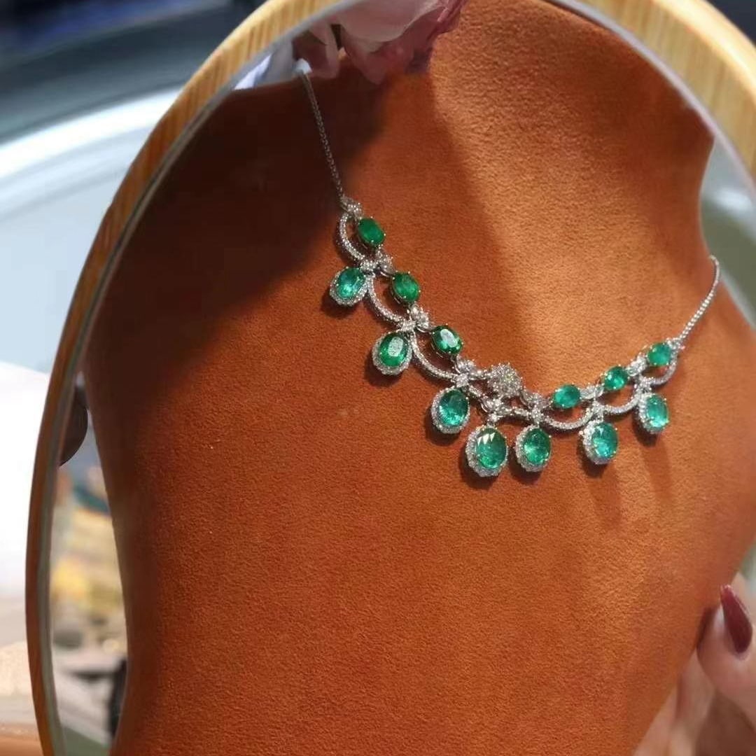 14k Gold 12.35 Ct Natural Emerald & Diamond & Sapphire Necklace - 3