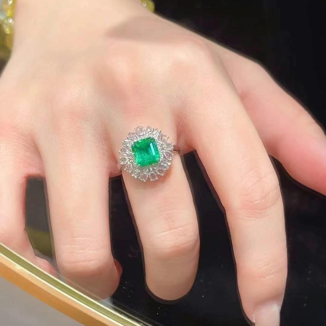 14k Gold 2.38 Ctw Vivid Green Natural Emerald & Sapphire Ring - 5