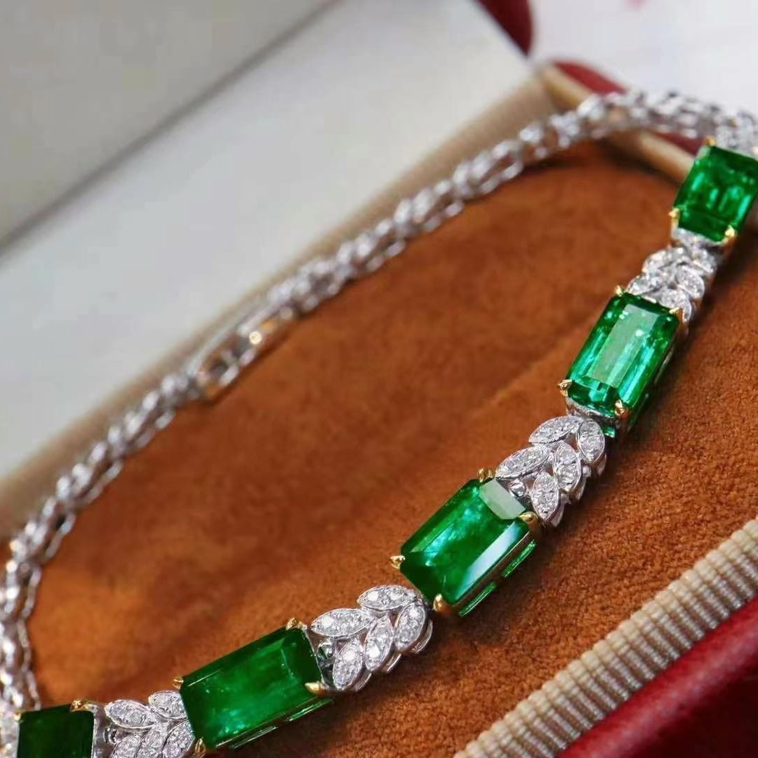 14k Gold 4.43 Ctw Vivid Green Natural Emerald & Diamond Bracelet - 2