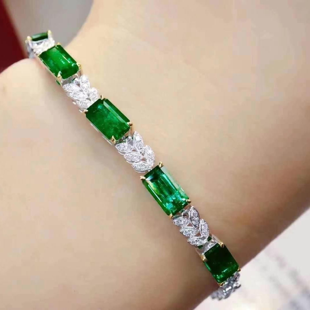 14k Gold 4.43 Ctw Vivid Green Natural Emerald & Diamond Bracelet - 5