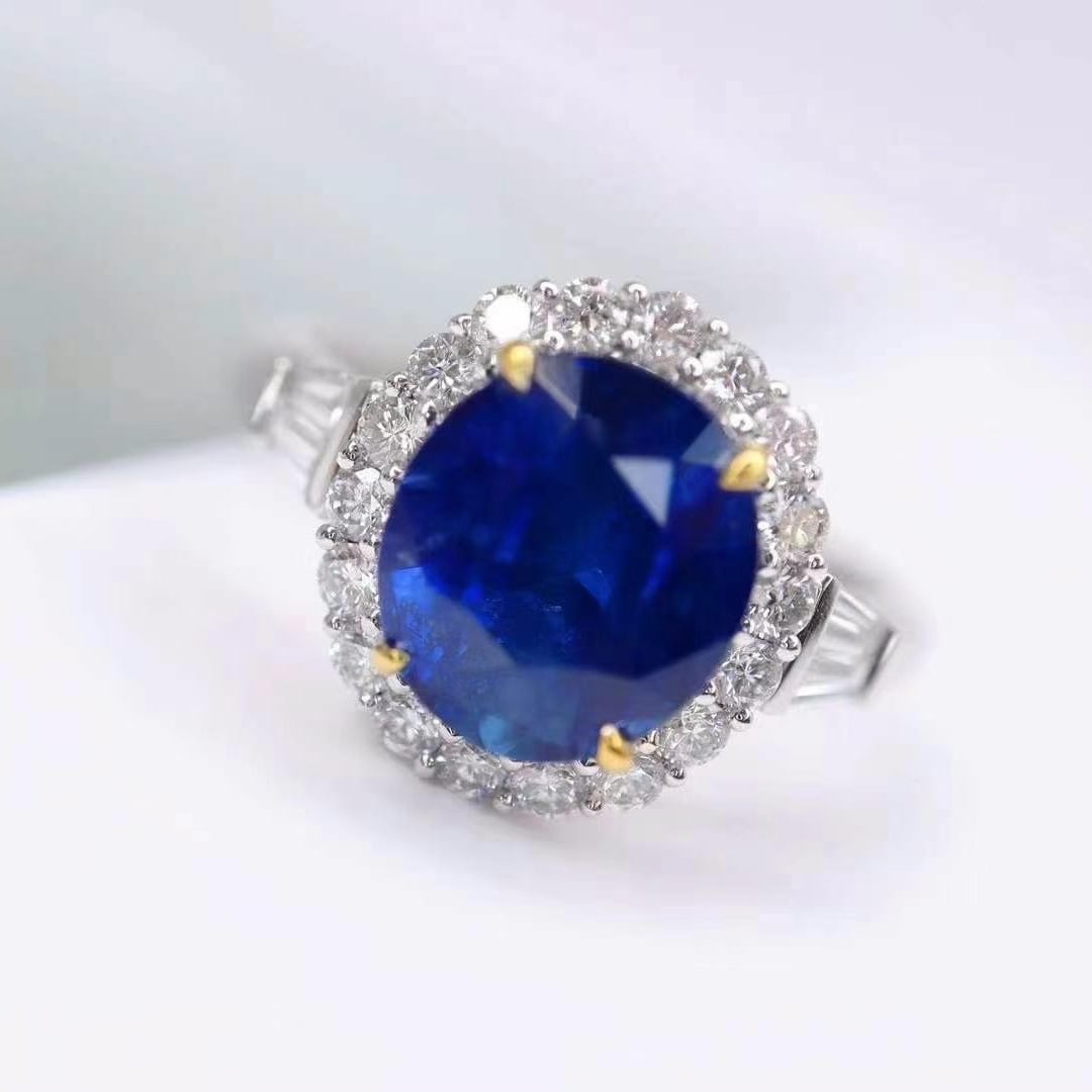 14k Gold 4.02 Ctw Natural Sapphire & Diamond Ring: Ref:230949065 // gold content:14k gold // ring size:7. 25us // // main gemstone:sapphire // shape:oval // carat weight:3. 52ct // color:royal blue // treatment:natural // // adjacent gemstone 2 : diam
