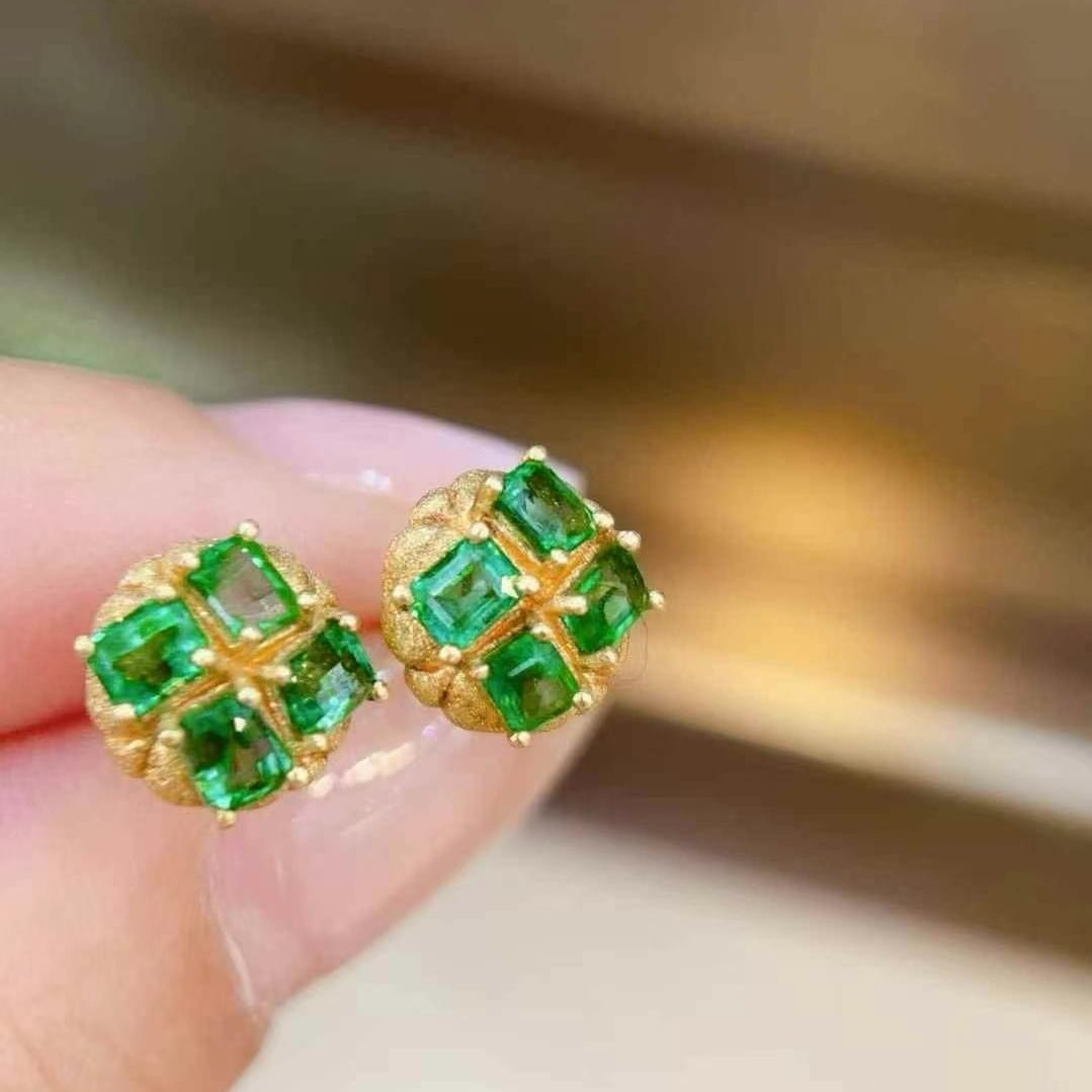 14k Gold 1.1 Ct Natural Emerald Earrings - 5