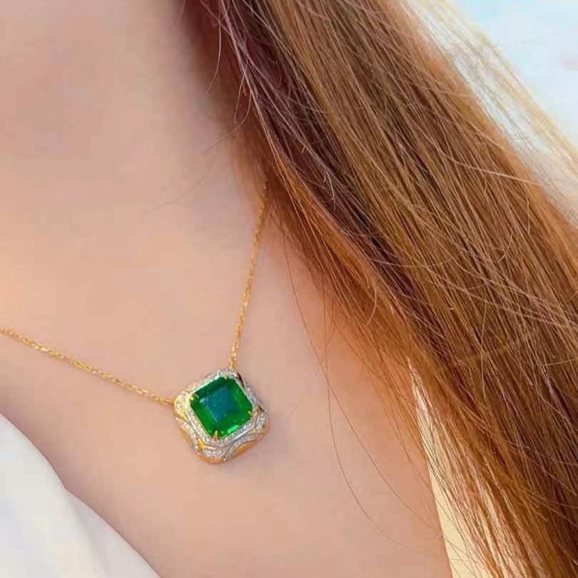 14k Gold 2.92 Ct Natural Emerald & Diamond Necklace - 4