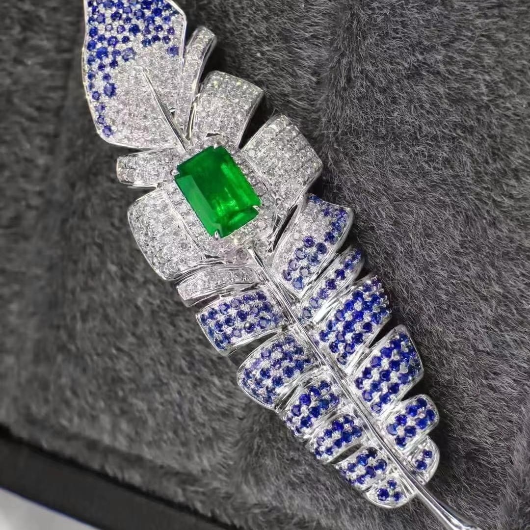 14k Gold 2.34 Ctw Vivid Green Natural Emerald & Sapphire Brooch/pendant( Without Chain ) - 4