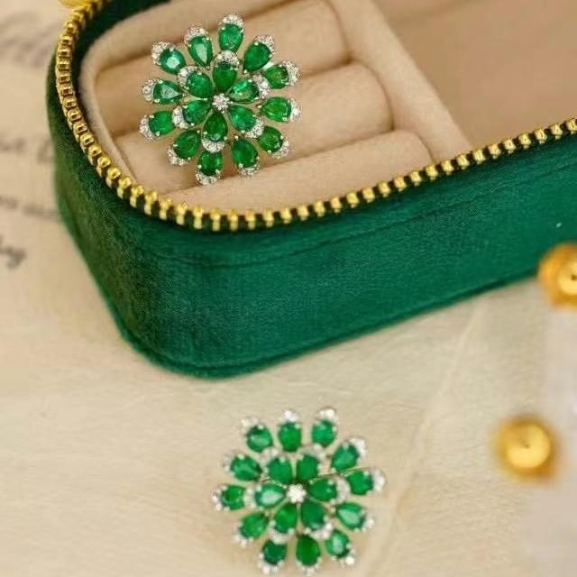 14k Gold 5.82 Ctw Natural Emerald & Diamond Earrings - 7