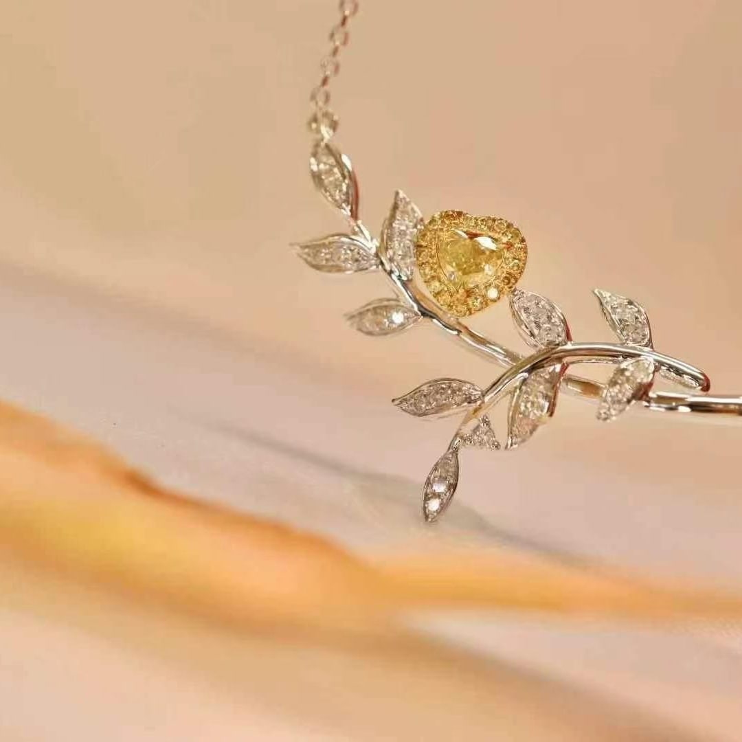 14k Gold 0.37 Ct Natural Color Diamond Necklace: Ref:230949144 // gold content:14k gold // main gemstone:diamond // shape:multiply // carat weight:0. 37ct // clarity grade:vs-si // color:color // treatment:natural // Condition: New Low Estimate: 57