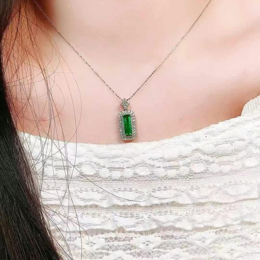 14k Gold 1.68 Ctw Vivid Green Natural Emerald & Diamond Pendant( Without Chain ) - 3