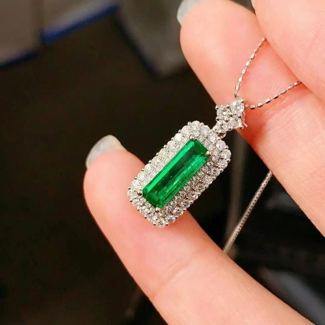 14k Gold 1.68 Ctw Vivid Green Natural Emerald & Diamond Pendant( Without Chain ) - 5
