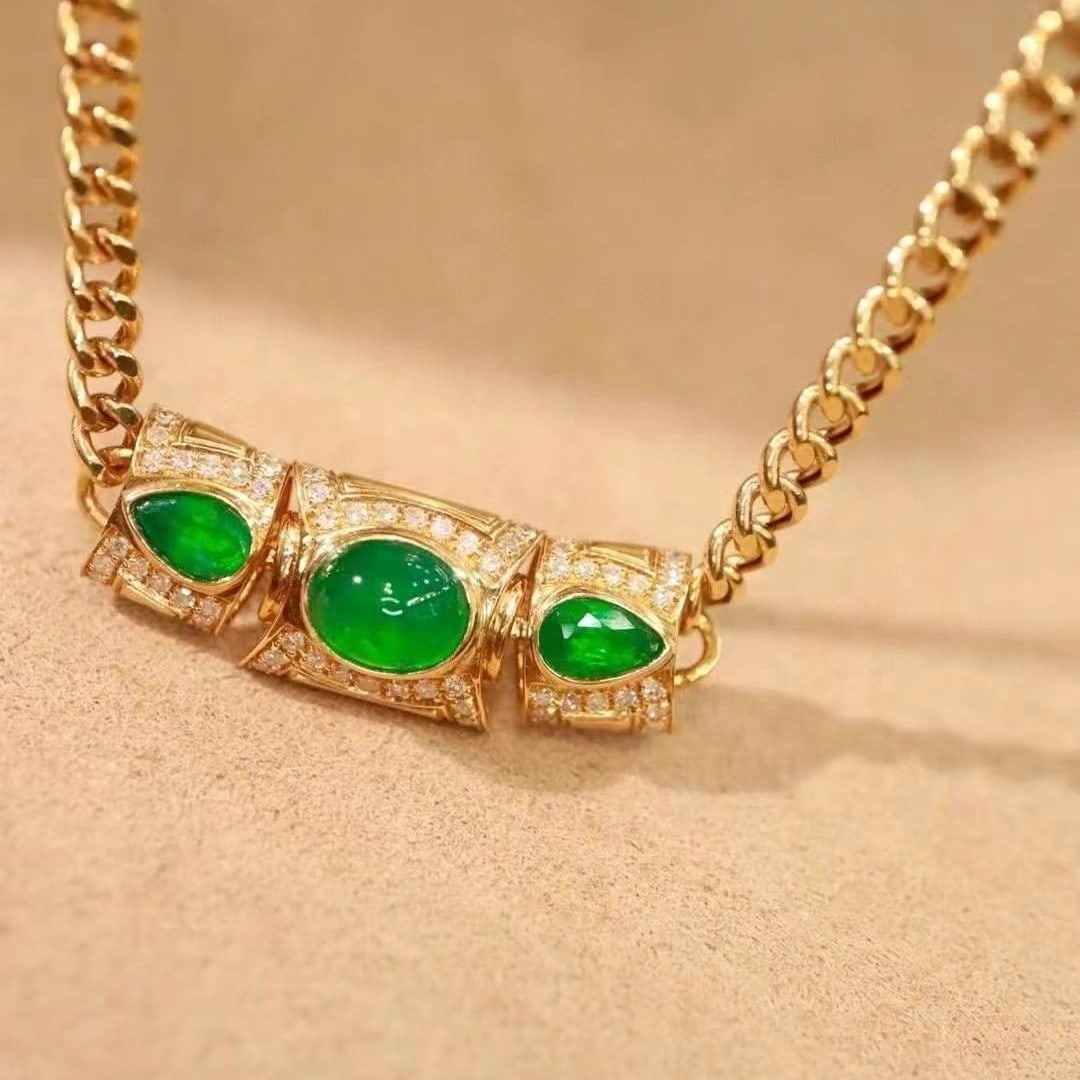 14k Gold 1.46 Ctw Vivid Green Natural Emerald & Diamond Necklace - 4