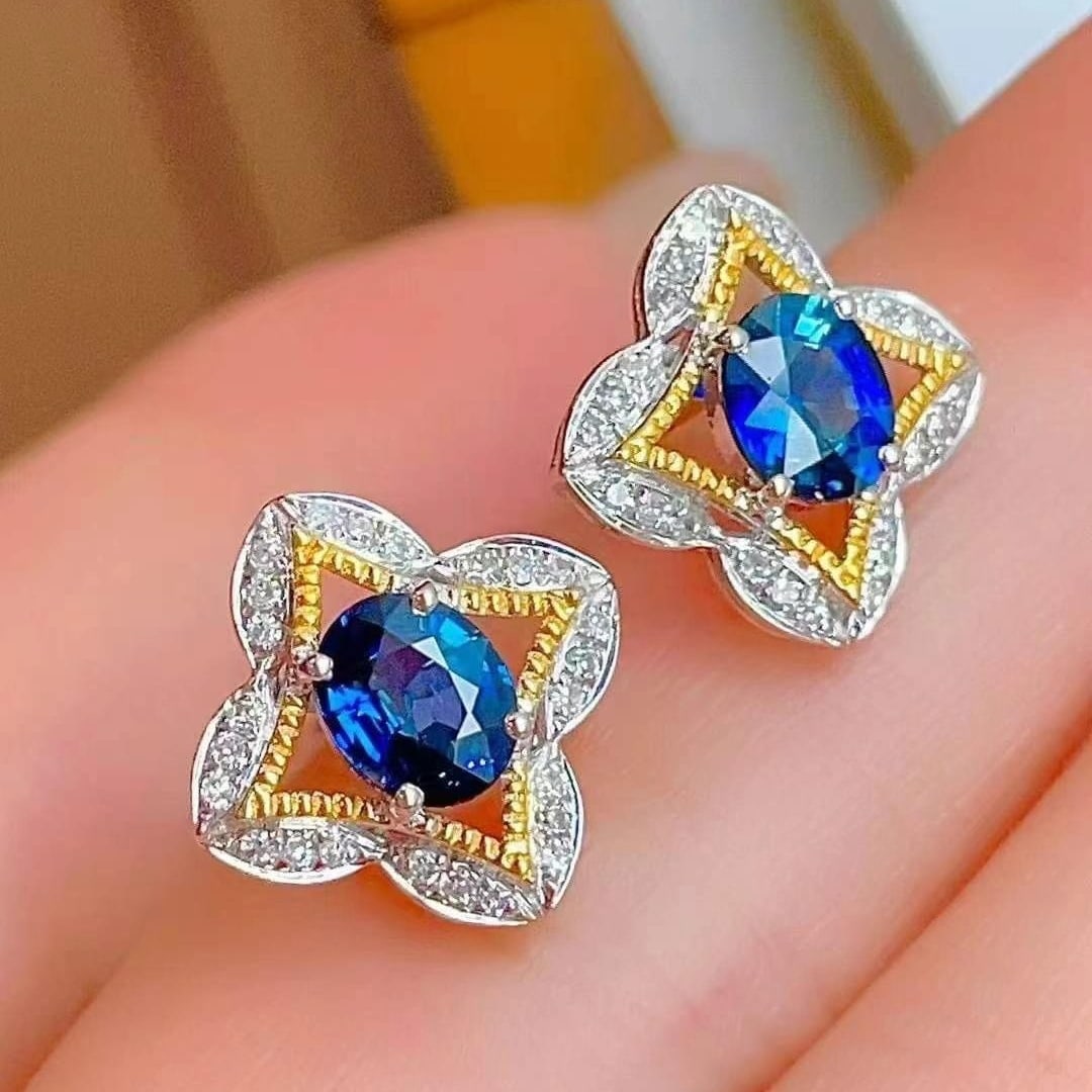 14k Gold 1.38 Ct Natural Sapphire & Diamond Earrings: Ref:230949154 // gold content:14k gold // main gemstone:sapphire // shape:oval // carat weight:1. 38ct // color:blue // treatment:natural // // adjacent gemstone 2 : diamond // shape:round // clarity