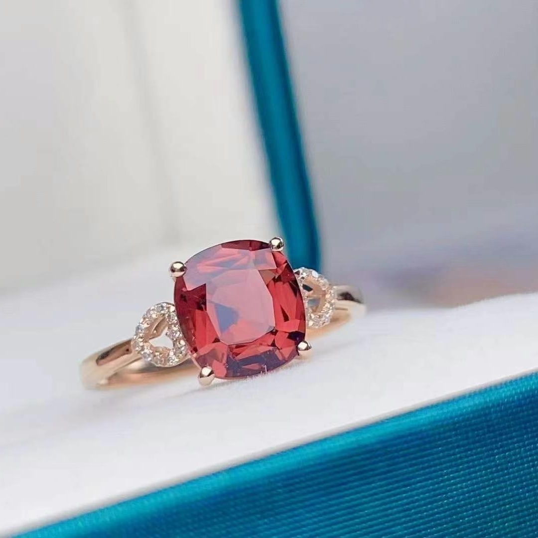 14k Gold 1.92 Ct Natural Tourmaline & Diamond Ring: Ref:230949180 // gold content:14k gold // ring size:7. 25us // // main gemstone:tourmaline // shape:cushion // carat weight:1. 92ct // color:red // treatment:natural // // adjacent gemstone 2 :